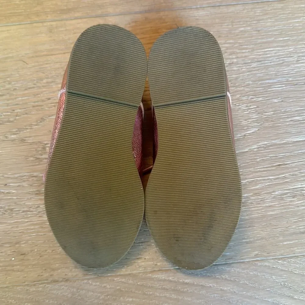 Gap Kids Metallic Lace Up Shoes in Metallic Pink